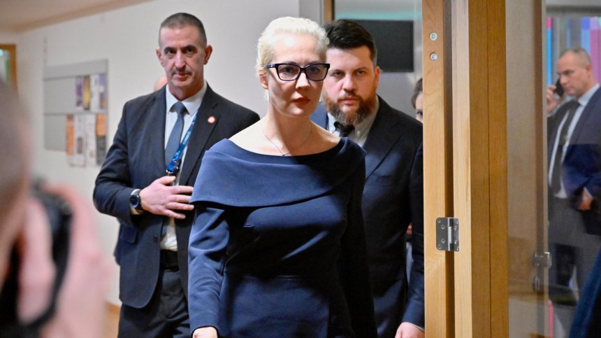 Юлия Навалная: Путин измъчва Алексей и в смъртта