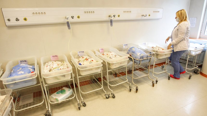 София и Шумен в оспорвана надпревара за първото бебе на 2022 г.