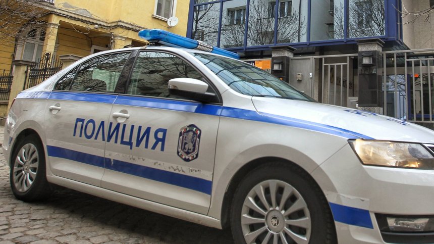 Мъж е намерен убит в дома си село Осен, задържаха като заподозрян сина му