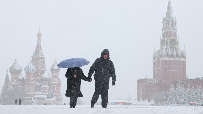 Рекордна снежна буря парализира Москва и взе две жертви (+ВИДЕО)