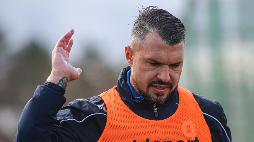 Валери Божинов си тръгна от "Септември"