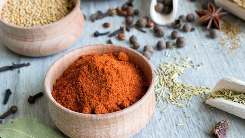 Защо е полезна водата с лют червен пипер?