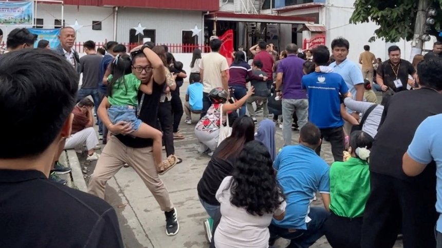 Седем жертви, разруха и страх след земетресенията във Филипините (ВИДЕО и СНИМКИ)