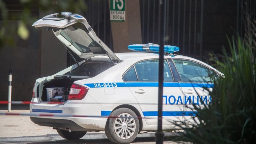 Задържаха двама мъже в Шумен за измами с бързи кредити чрез чужди данни