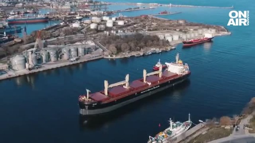 Очаква се българските моряци от кораба "Рожен" да се приберат у дома