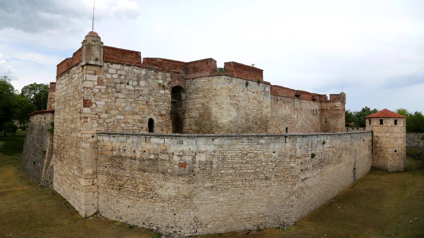 Проблем във Видин - отново рухна фасадата на "Баба Вида"