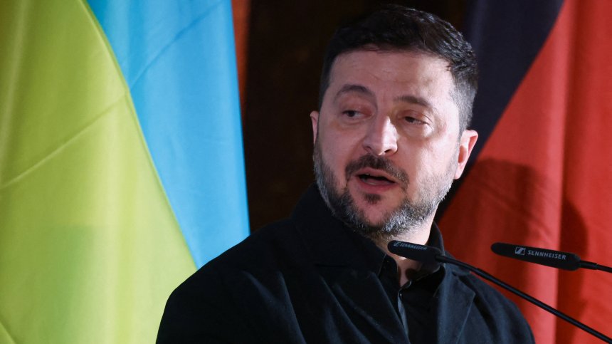 Зеленски: Украйна със сигурност не губи войната срещу Русия