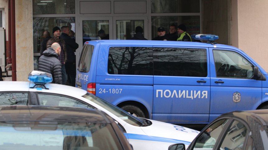 ДАНС влязоха в общинската администрация в Тетевен
