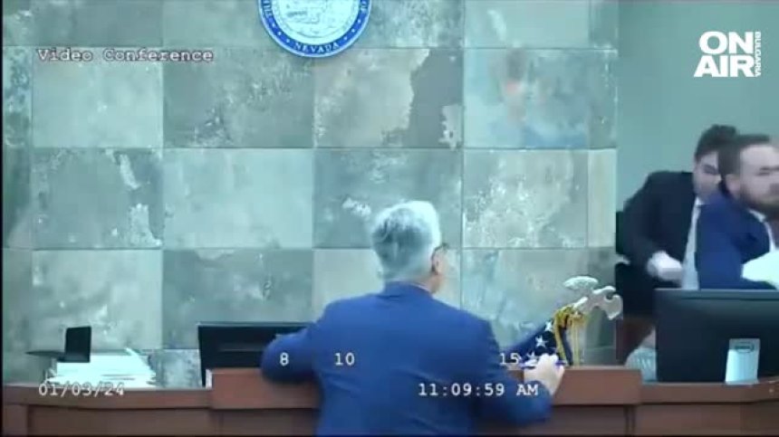 Недоволен от присъда мъж нападна съдия в съдебна зала в Лас Вегас (+ВИДЕО)