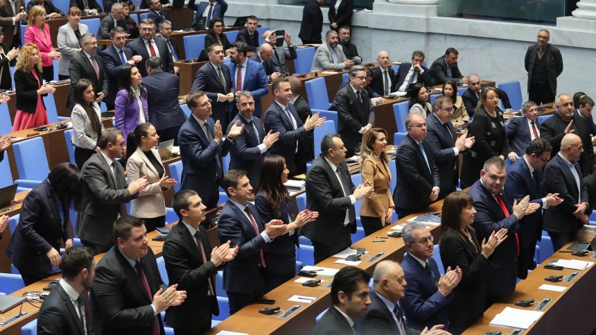 Ето какво ни пожелаха политиците за новата 2024 година