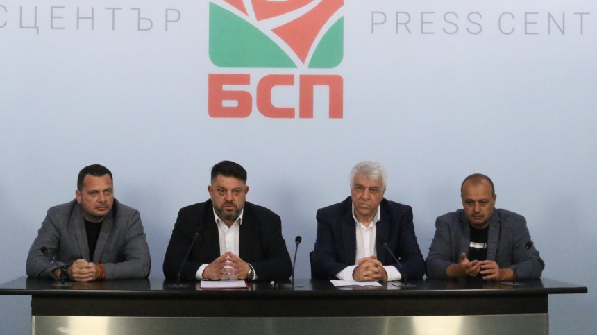 БСП: "Възраждане" блокира вота на недоверие и крепи правителството