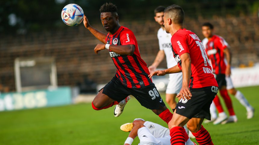 "Локо" (Сф) спечели дербито със "Славия" с 2:1 в "Овча купел"