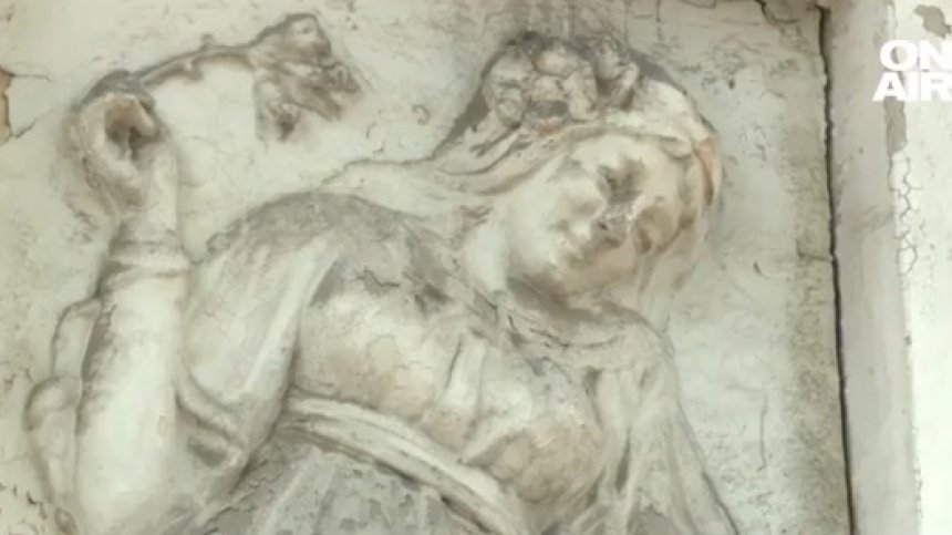 Как живописната вила "Аврора" се превърна в къща на ужасите