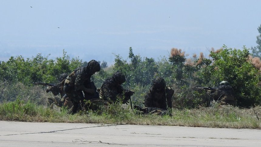 ГЕРБ иска оставката на военния министър: Прикрито е убийство в Чешнегирово
