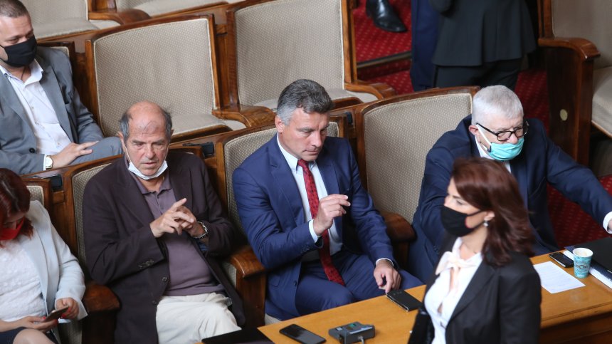 Протокол за парламента от РЗИ заради депутати, нарушили мерките