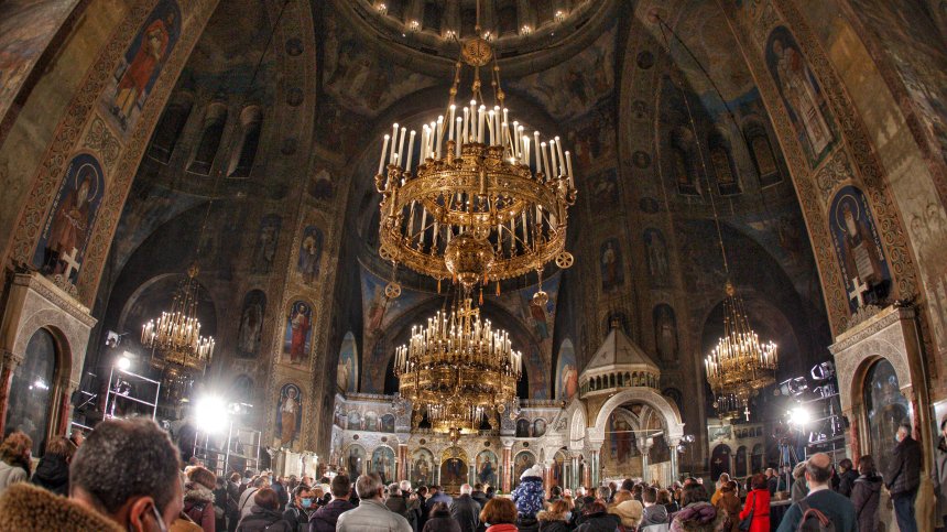 На днешния празник вярващите се молят за изцеление от всякакви болести