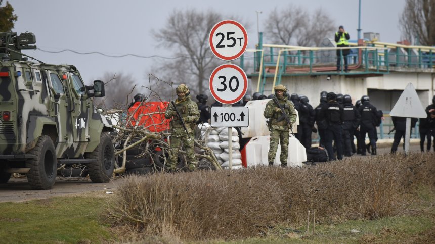 ЕС подготвя извънредна среща заради кризата в Украйна?