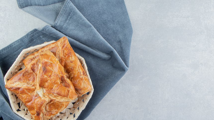 Сладка баница с тиква и орехи