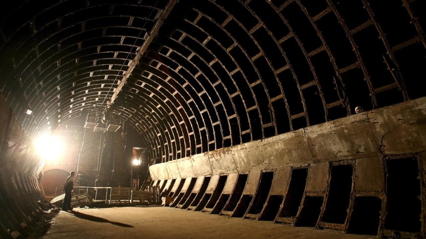 Тайните бункери на Москва: Сталин командвал от 65 метра под земята (+СНИМКИ)