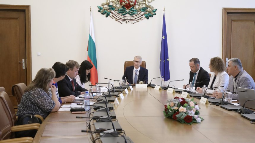 Държавата дава пари за разкриване на още 453 места в кризисните центрове