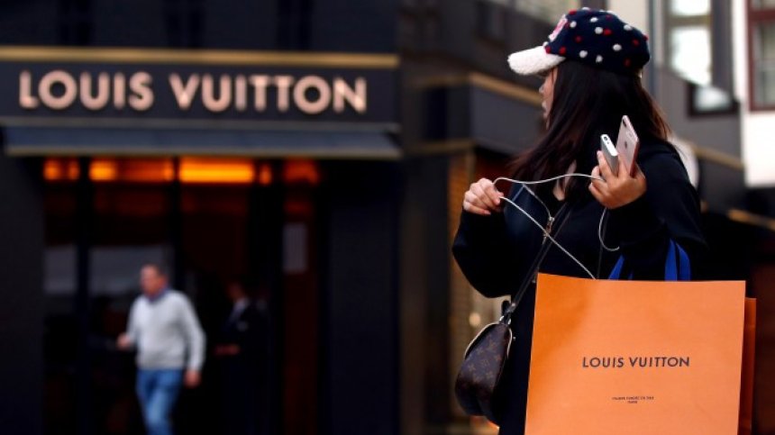 Собственикът на Louis Vuitton обмисля закупуването на Tiffany & Co.