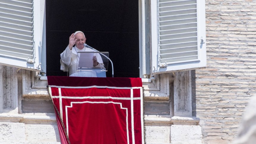 Папата е огорчен от превръщането на "Света София" в джамия