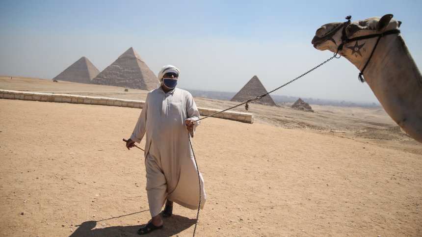 Откриха 14 саркофага в некропол в Египет