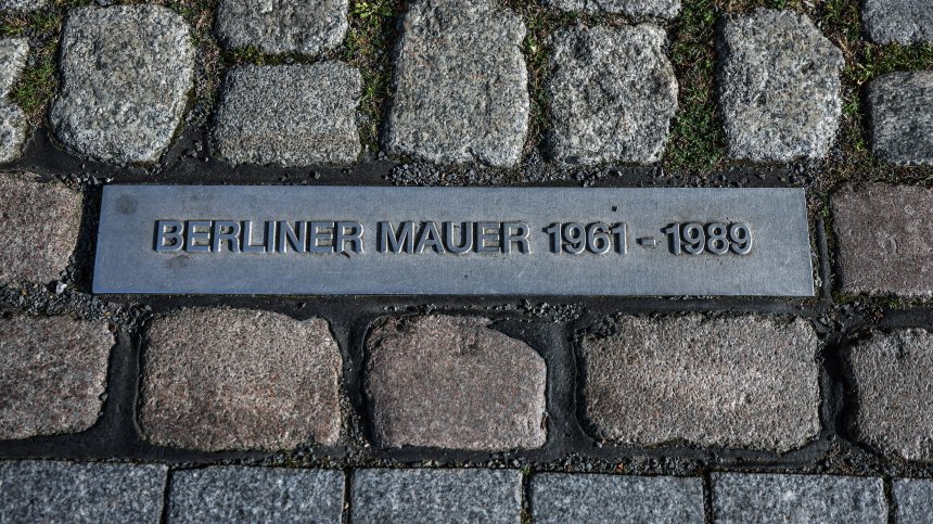 Германия отбелязва 35 години от падането на Берлинската стена