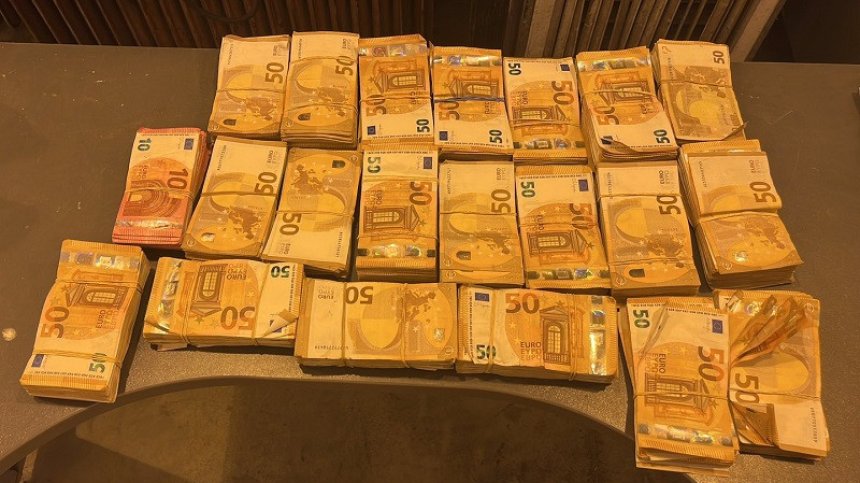 На "Калотина" спряха опит за незаконно пренасяне на близо €350 000