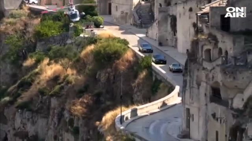 Жители на Матера уловиха сцени от новия "Джеймс Бонд" (Видео)