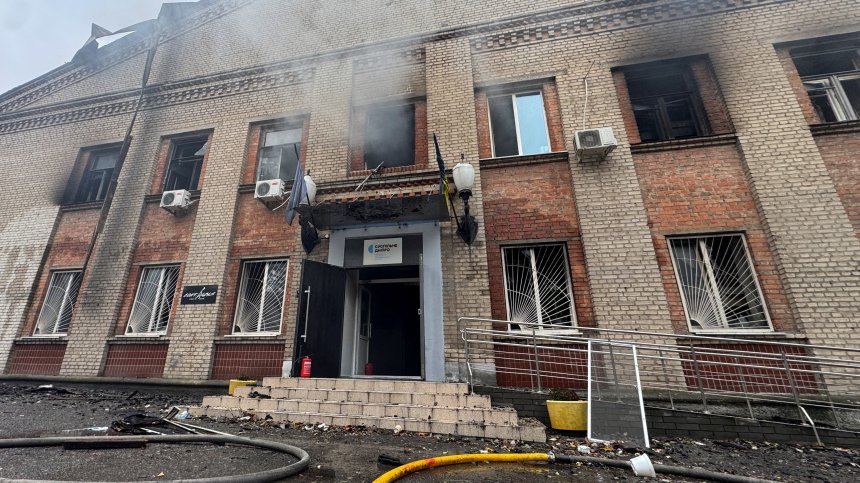 Руска атака в Днипро подпали сгради (СНИМКИ)