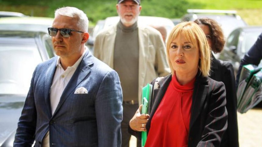 Манолова се среща с Бойко Рашков, ще предостави доказателства за подслушванията
