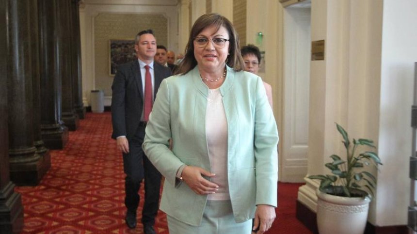 Националният съвет на БСП решава кога да върне мандата на Радев
