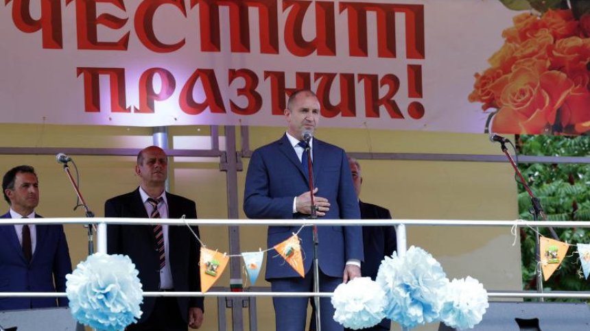 Радев: Трябва да се подобри свързаността с Гърция и всички граници активно да се използват