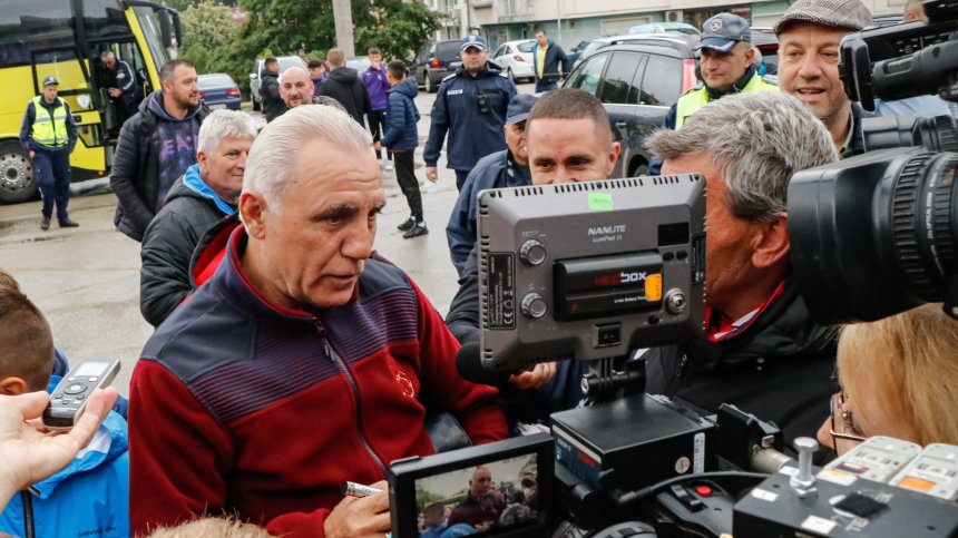100 години "Етър": Юбилеят събра легенди, фенове и треньори на стадион "Ивайло"
