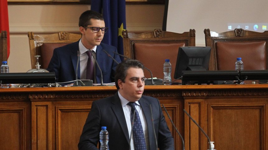 Министър Василев обяви за кого и в какъв размер ще има компенсации за скъпия ток