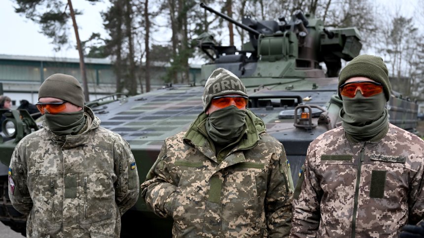 Русия бори загубите на бойното поле с 60-годишни танкове