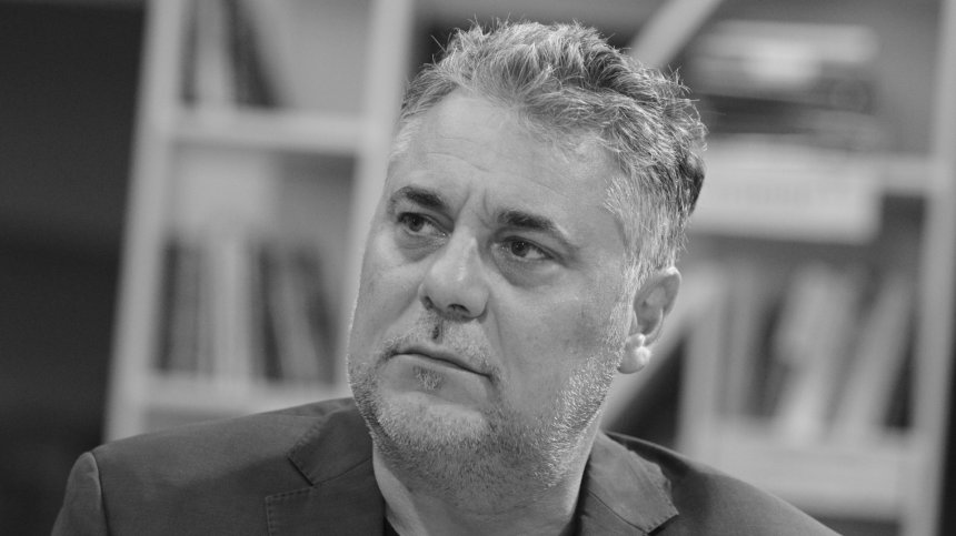 Близки, приятели и почитатели се сбогуват с Алек Попов