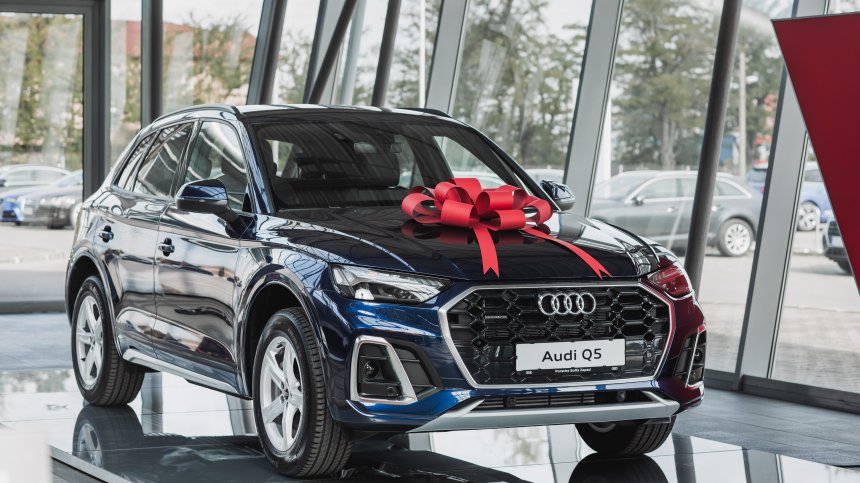 Fibank връчи голямата награда на победителя в кампанията за карти Visa