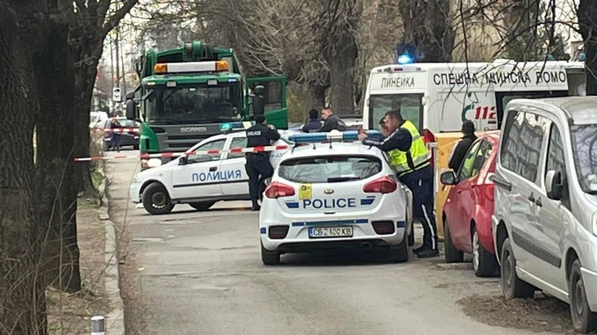 Шофьор на боклукчийски камион блъсна и уби възрастен човек в София