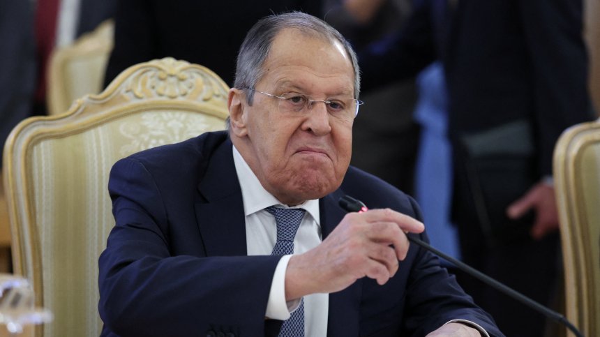 Лавров: САЩ не могат да спрат Зеленски да не се меси в уреждането на войната