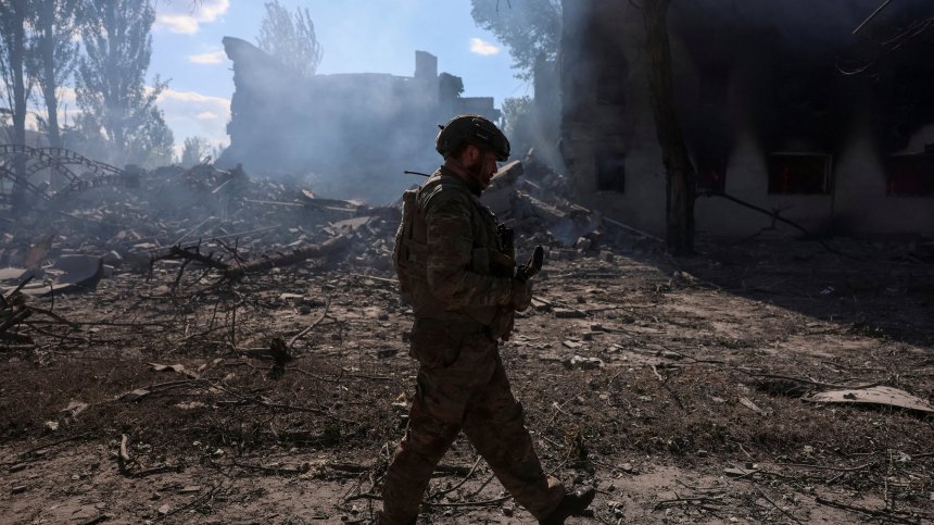 Военен откри огън край Севастопол, уби свой колега и трима цивилни