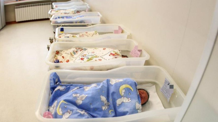 Бейби бум заради пандемията? Нищо подобно - родили са се по-малко бебета