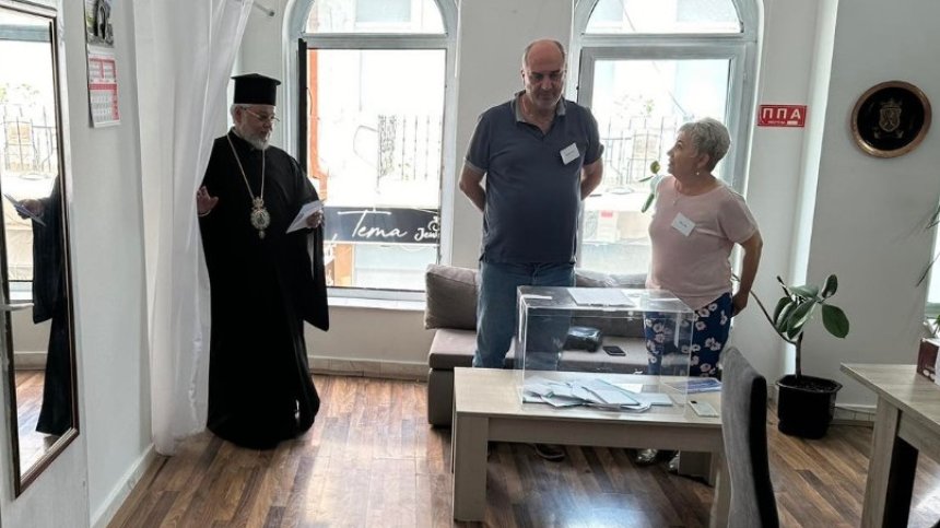 Старозагорският митрополит Киприан гласува в Охрид