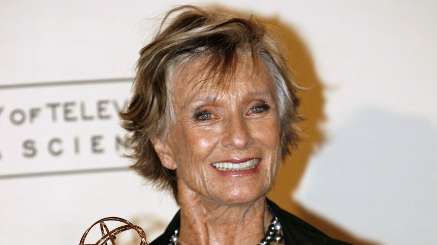 Комедийната легенда Клорис Лийчман почина на 94 години