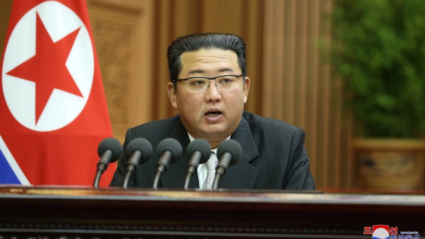 Северна и Южна Корея топят ледовете, възстановиха горещите линии