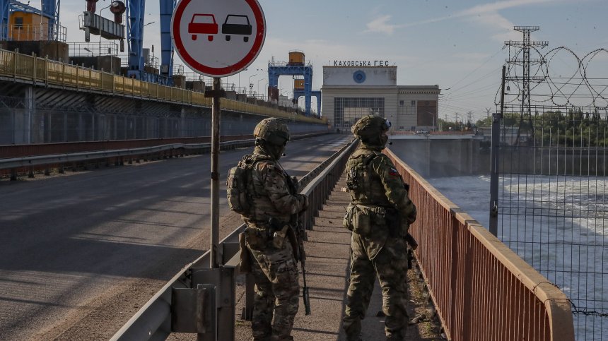 Екоцид в Украйна след "Каховка". Заплашено ли е от разлив на машинно масло Черно море?