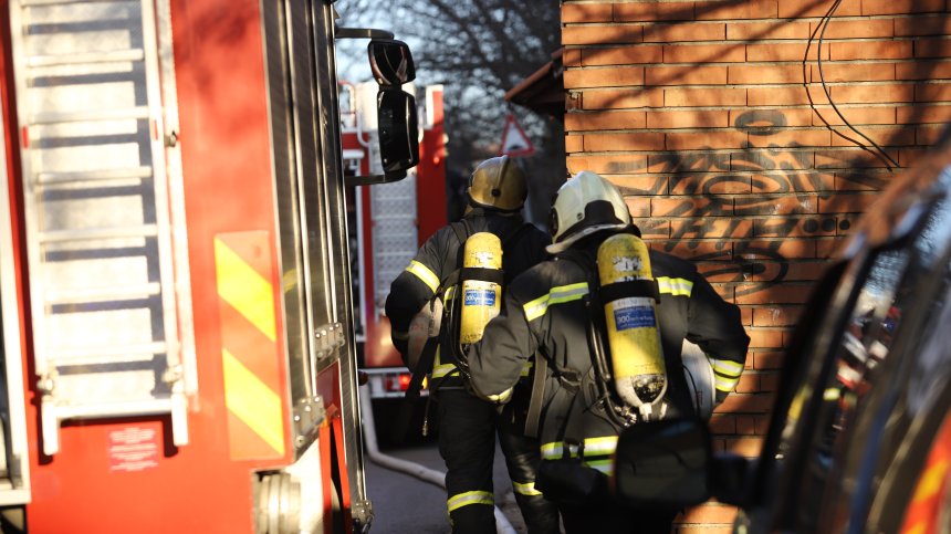 Камион се запали и затвори пътя Русе - Бяла