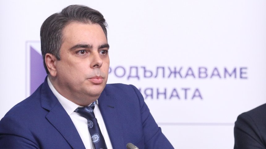 Василев: Подкрепяме даване на оръжие на Украйна, ГЕРБ да се договаря с ДПС и "Възраждане"