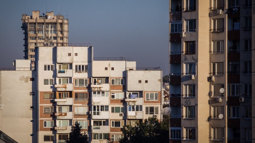 Еpaтa нa 100% бeзплaтнo caниpaнe cвъpши, Брюксел дава €50 млрд. за eнepгийнa eфeĸтивнocт